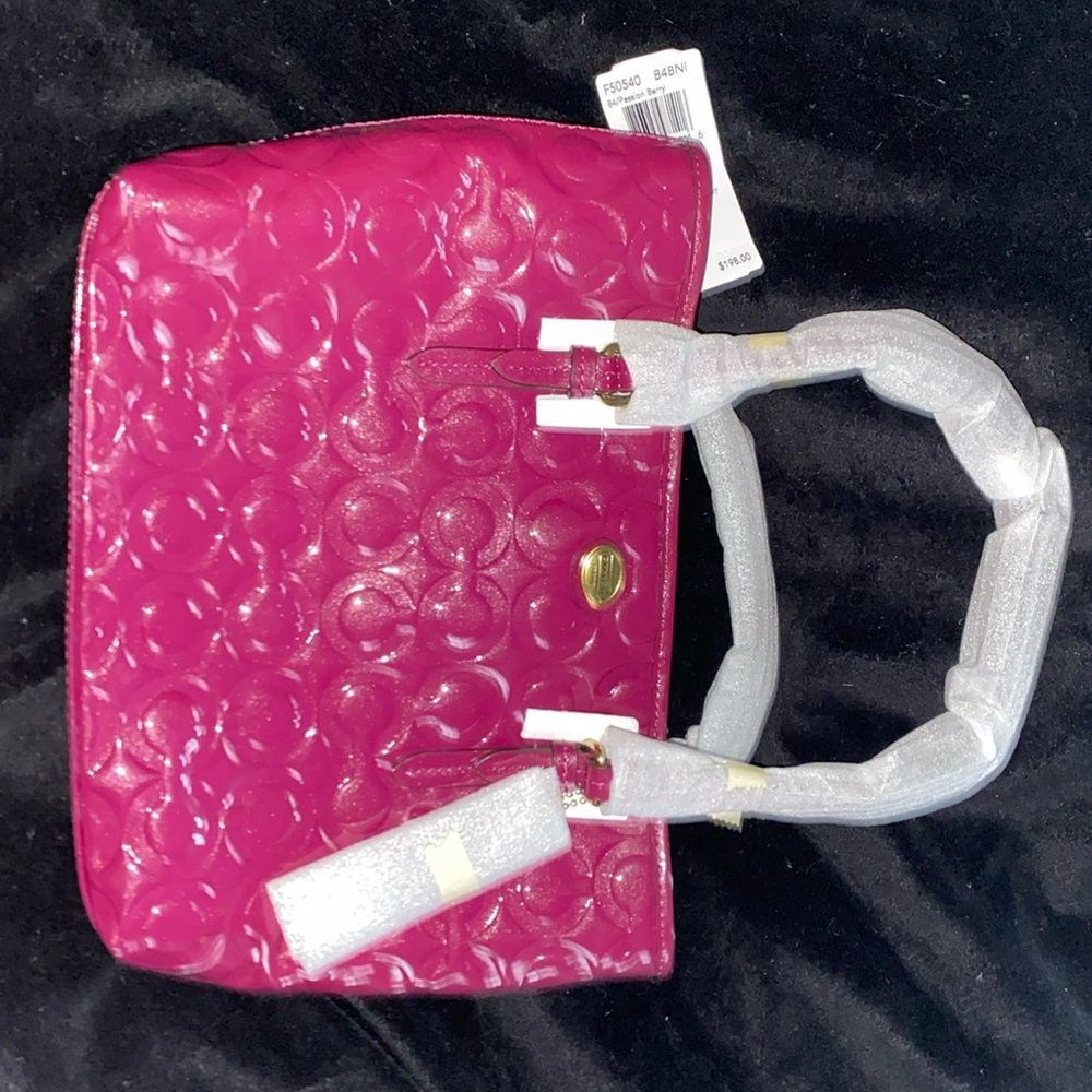 Coach mini tote passion berry